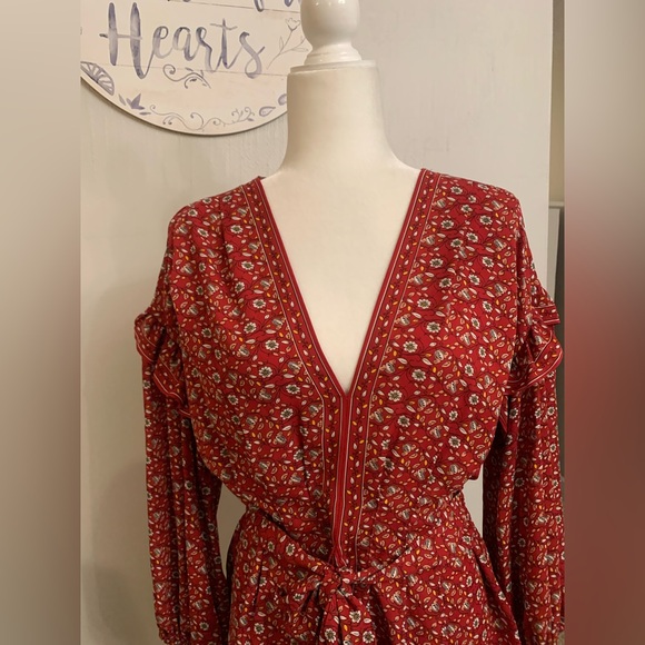 Max Studio Red Floral Blouse - Picture 3 of 7